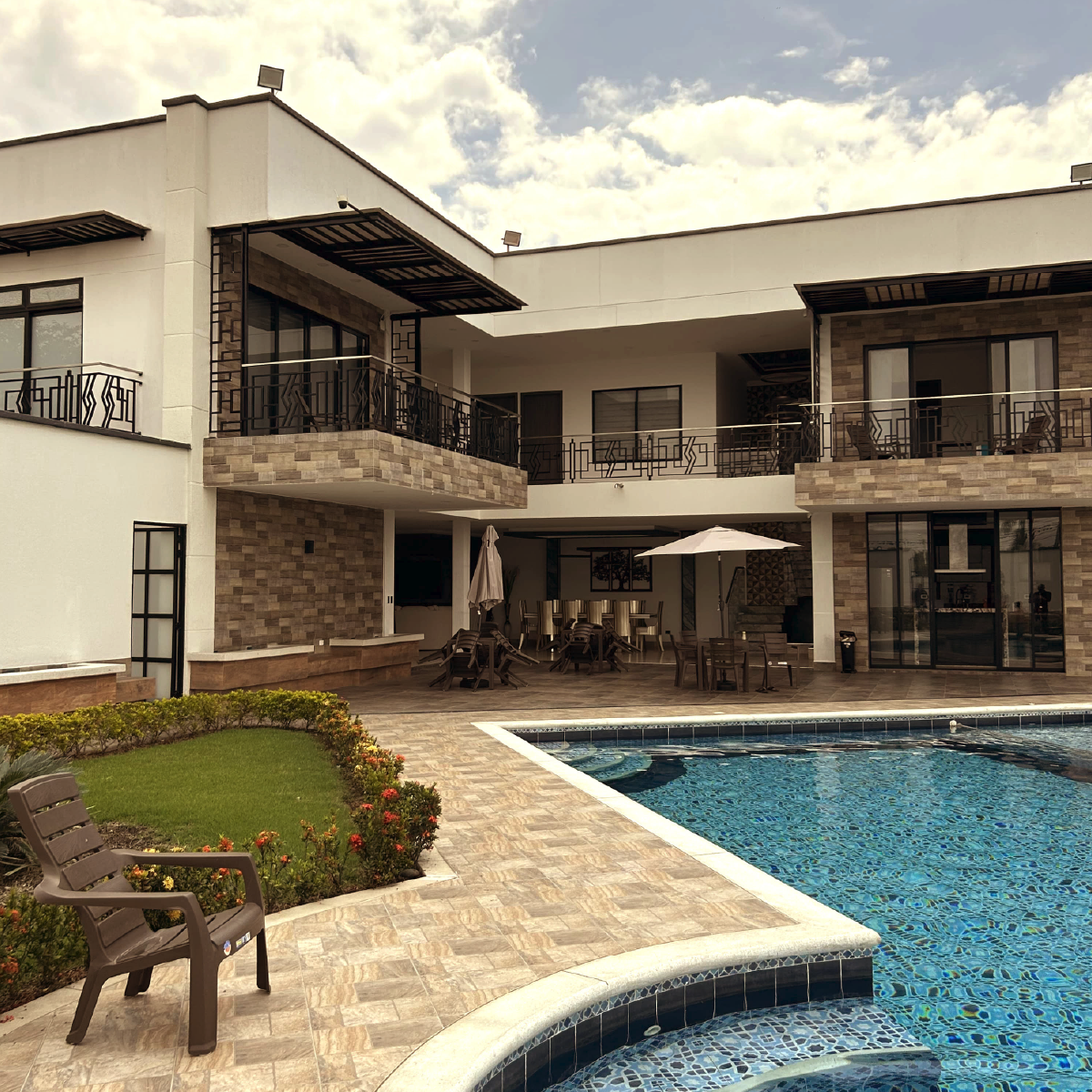 Villa Jhon's Paraiso - 1